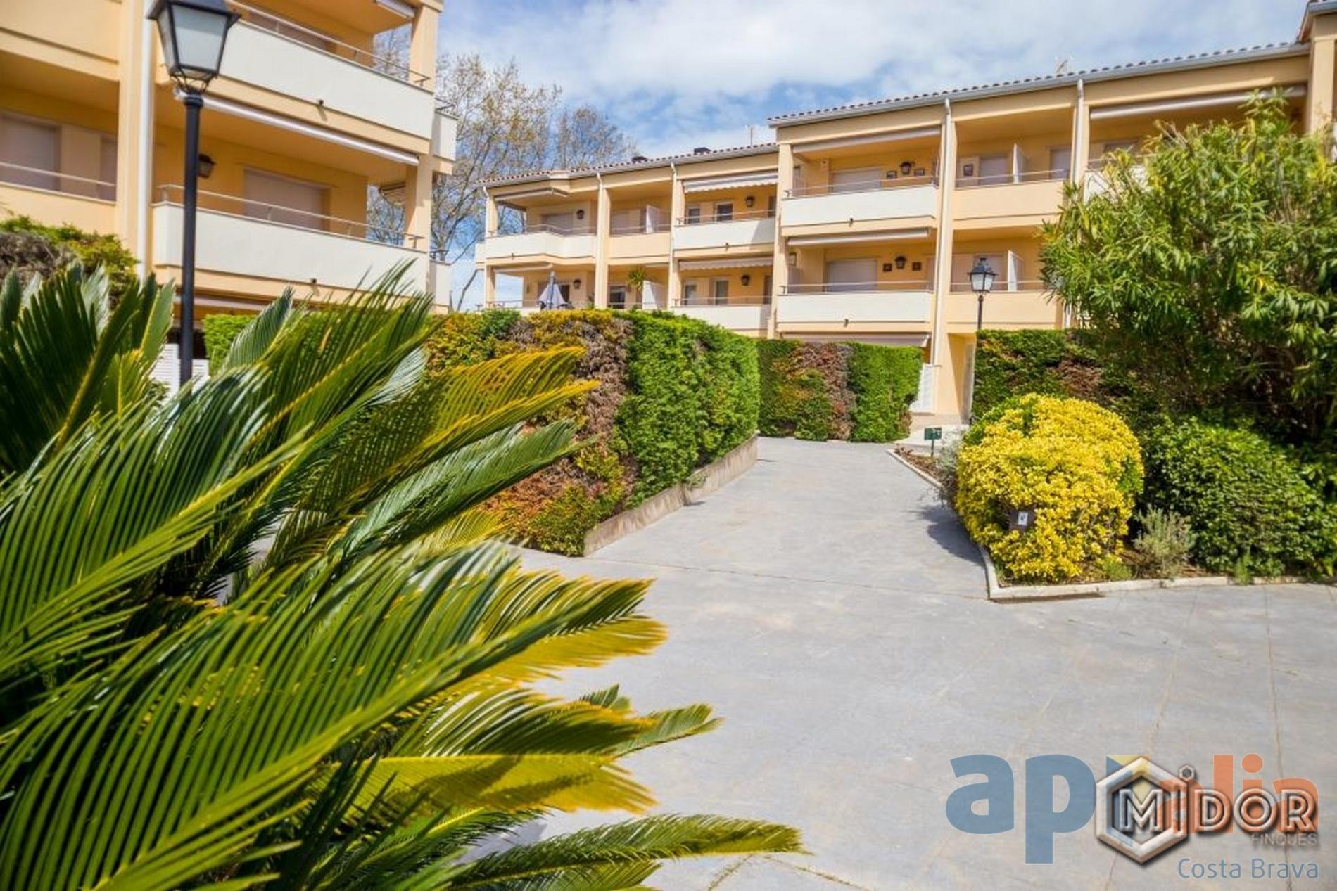 PLANTA BAIXA AMB JARDÍ A 800m DE LA PLATJA DE ST.POL-S'AGARÓ