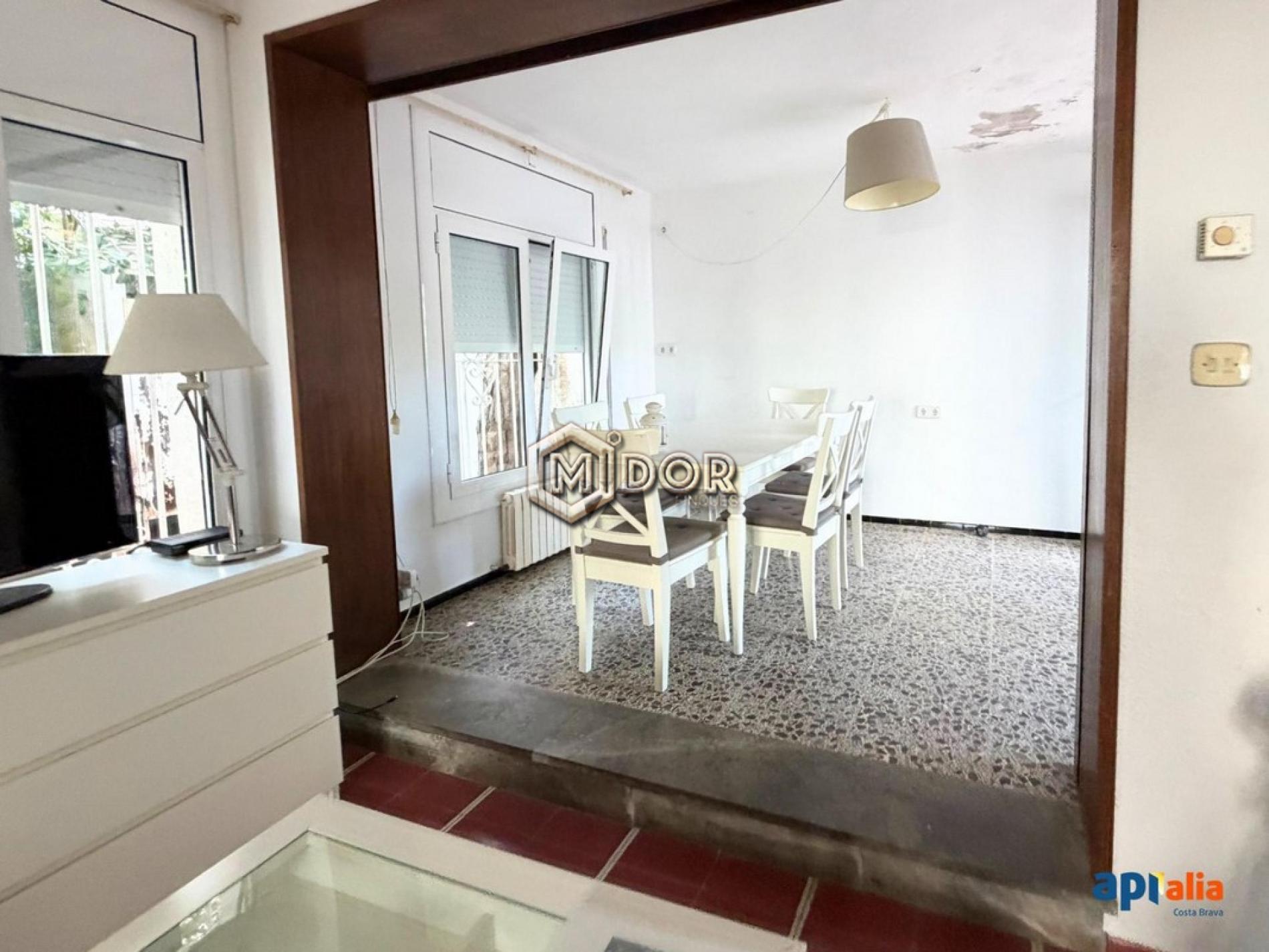 HOUSE WITH PRIVATE GARDEN AND 2 INDEPENDENT HOMES, SECOND LINE FROM THE SEA IN PLATJA D’ARO