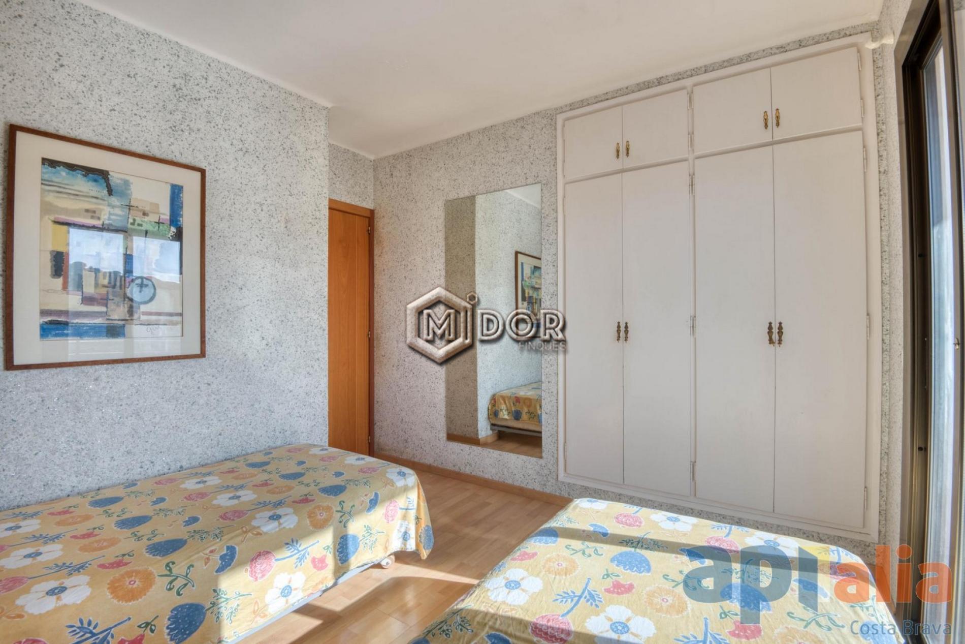 APARTAMENTO CON TERRAZA Y VISTAS (ZONA PORT D'ARO - PLATJA D'ARO)