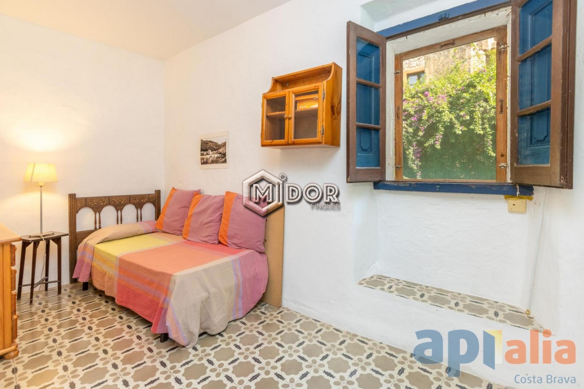 HISTORIC HOUSE IN THE HEART OF BEGUR