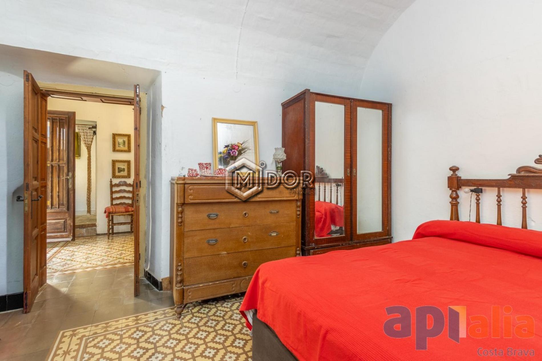 HISTORIC HOUSE IN THE HEART OF BEGUR
