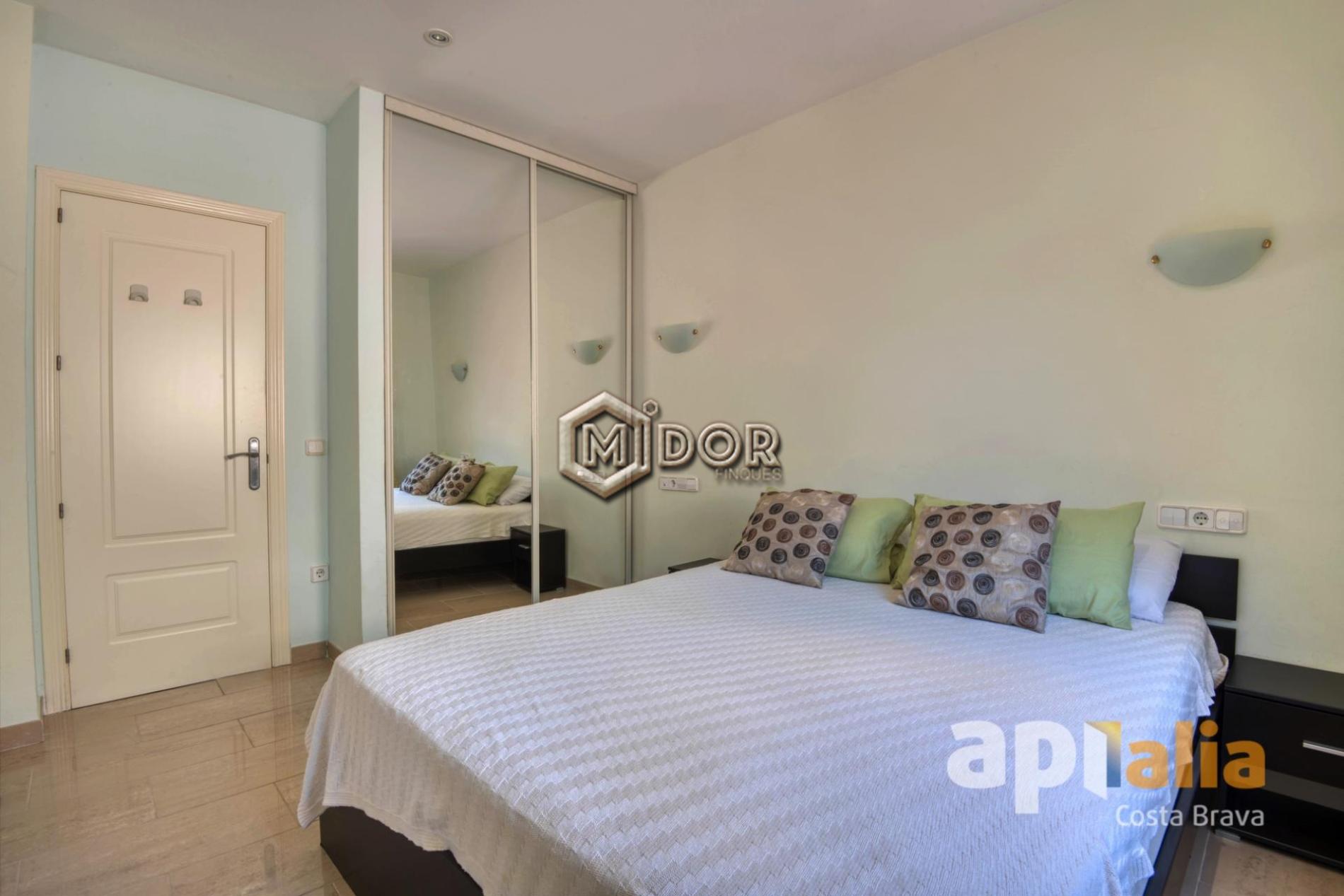 HOUSE WITH POOL IN CALONGE