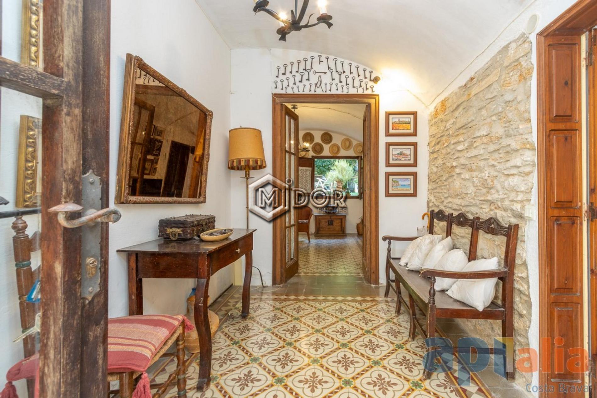 HISTORIC HOUSE IN THE HEART OF BEGUR