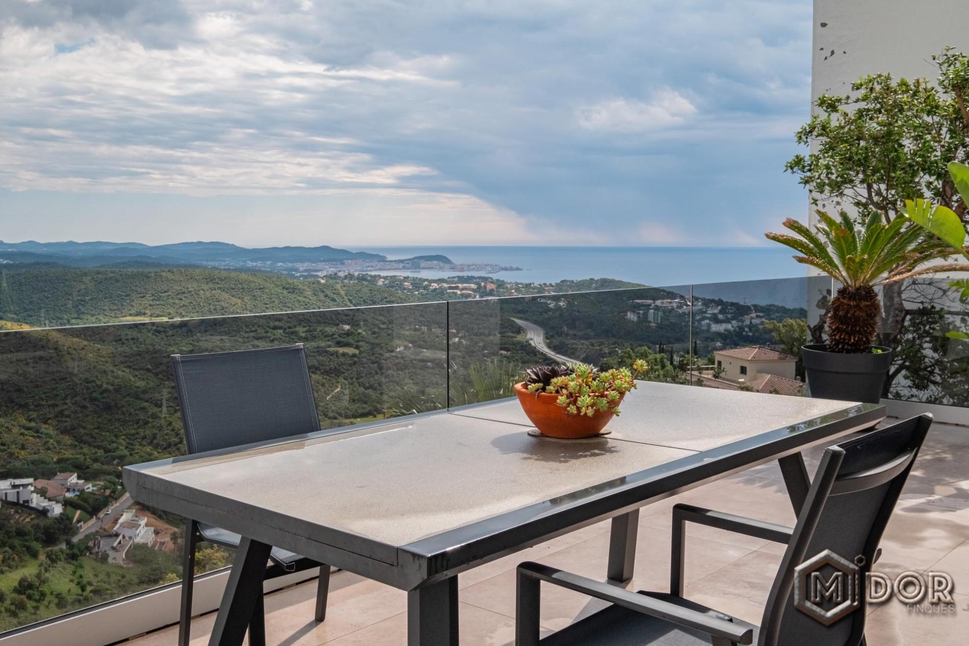 CASA AMB VISTES A MAR A PLATJA D'ARO (CIM D'ARO)