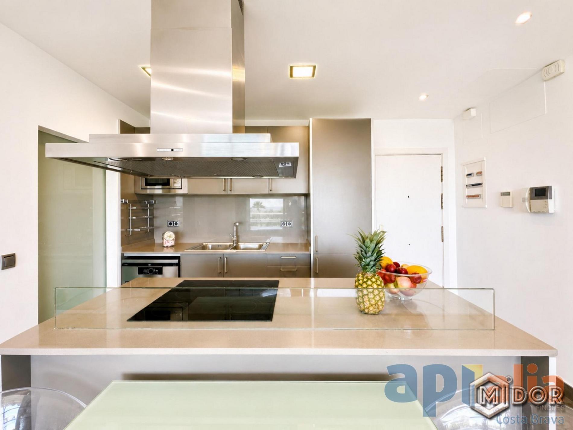BEACHFRONT APARTMENT WITH TORURIST LICENSE