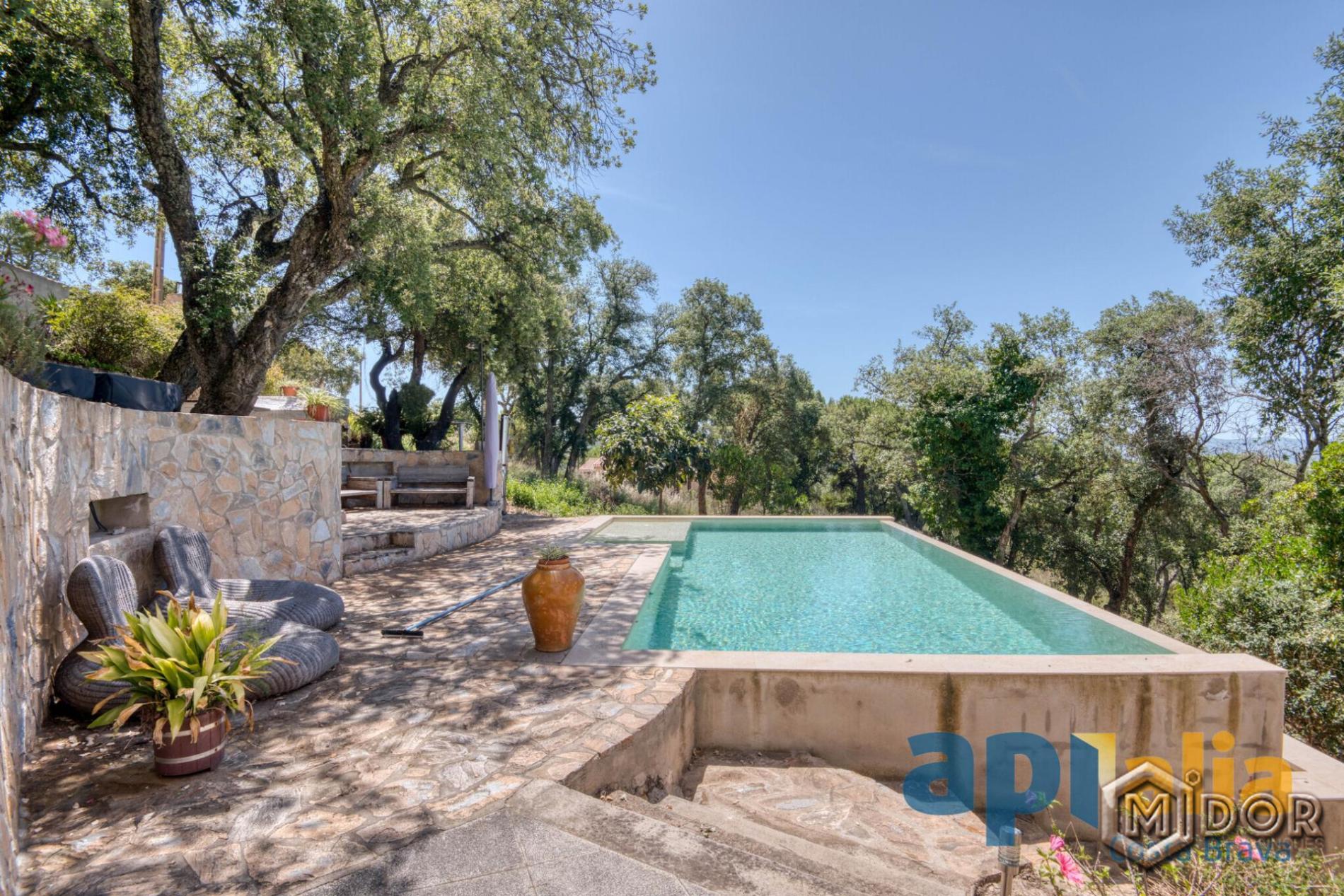 CASA AMB PISCINA A ST. MIQUEL D'ARO