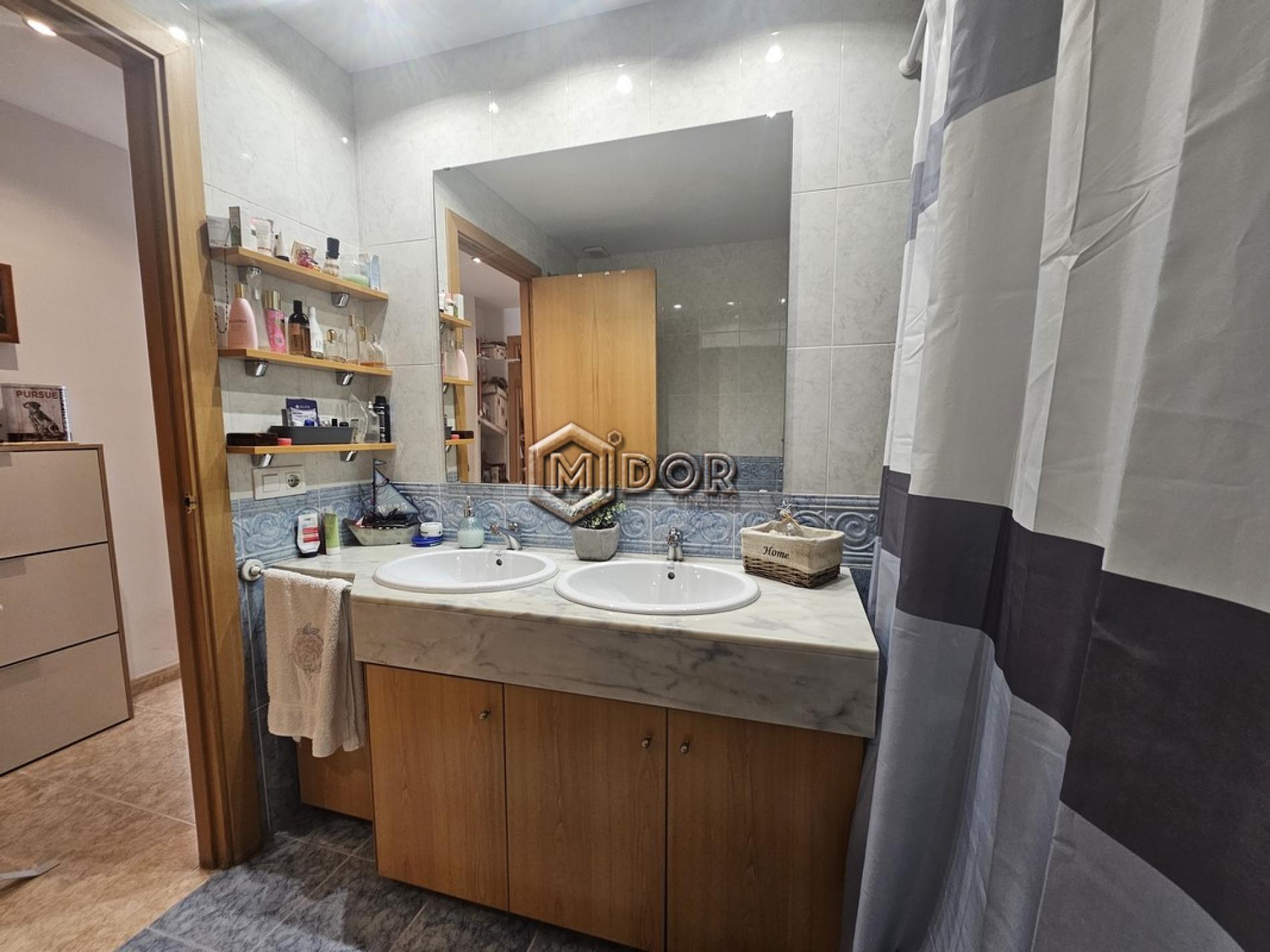 AMPLI I LLUMINÓS APARTAMENT A SANT FELIU DE GUÍXOLS (ZONA ESCLAT)