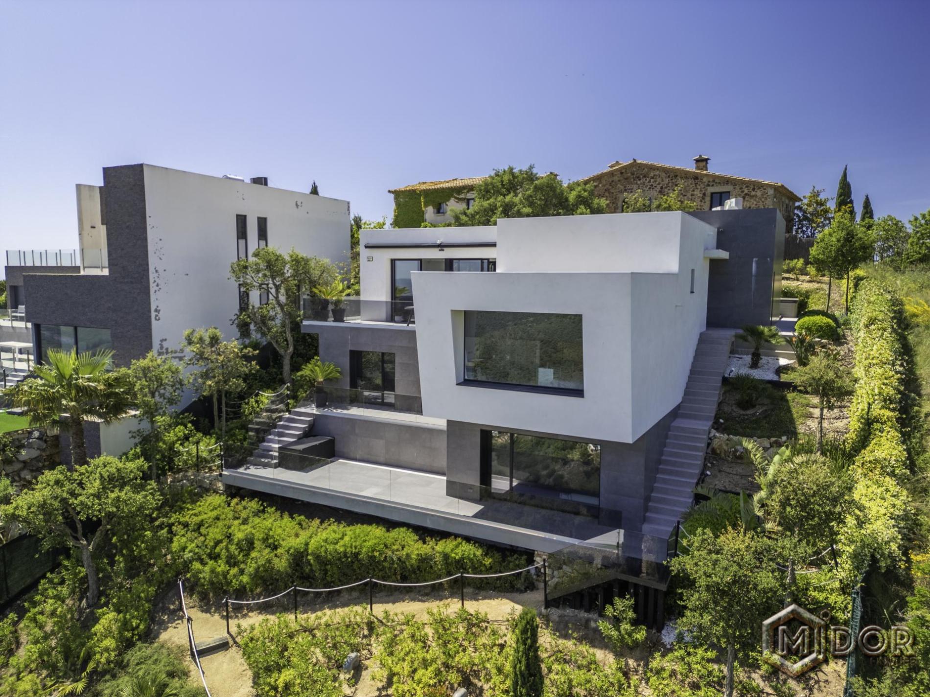 CASA AMB VISTES A MAR A PLATJA D'ARO (CIM D'ARO)