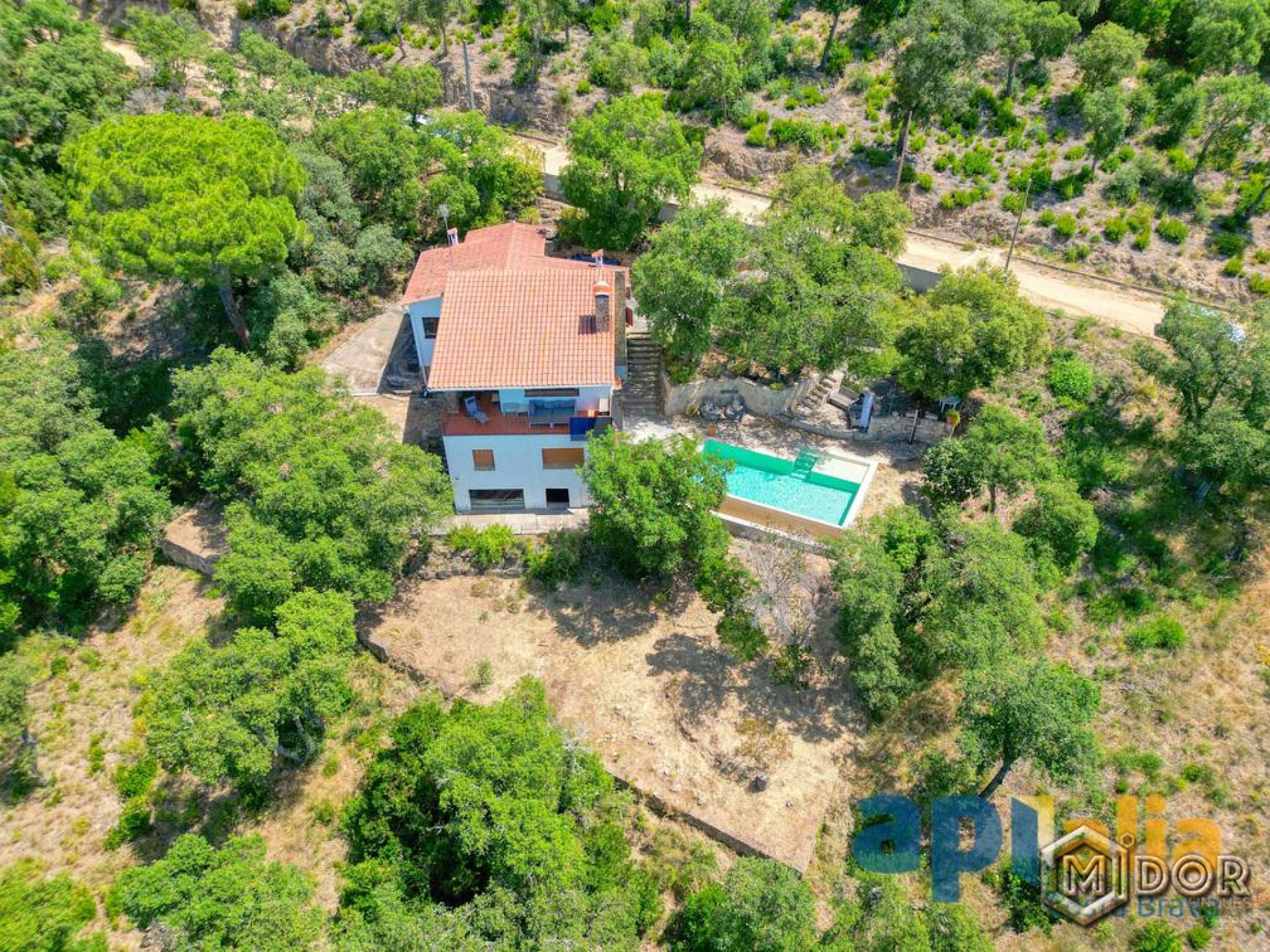 CASA AMB PISCINA A ST. MIQUEL D'ARO