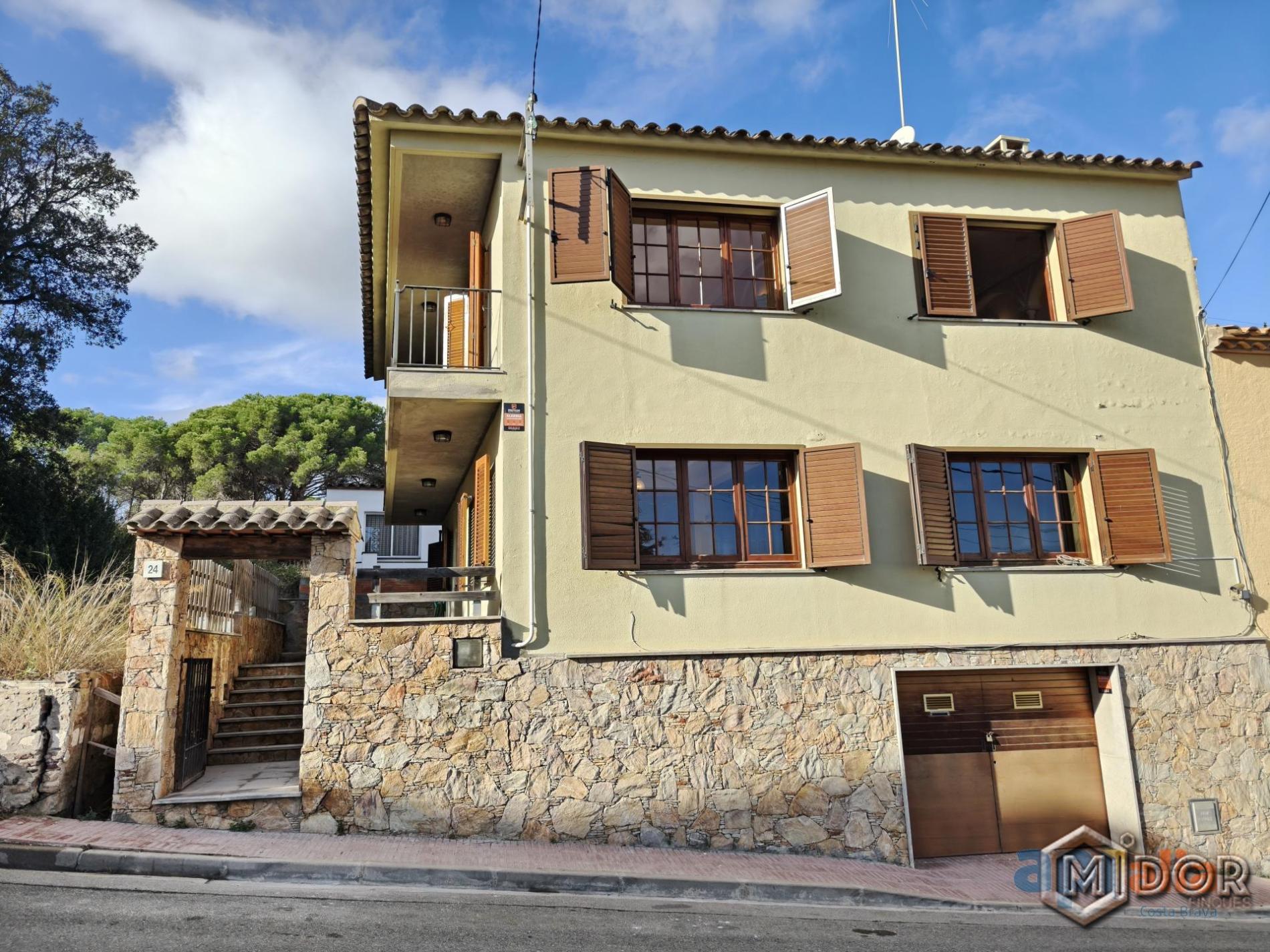 CASA A REFORMAR EN CALONGE