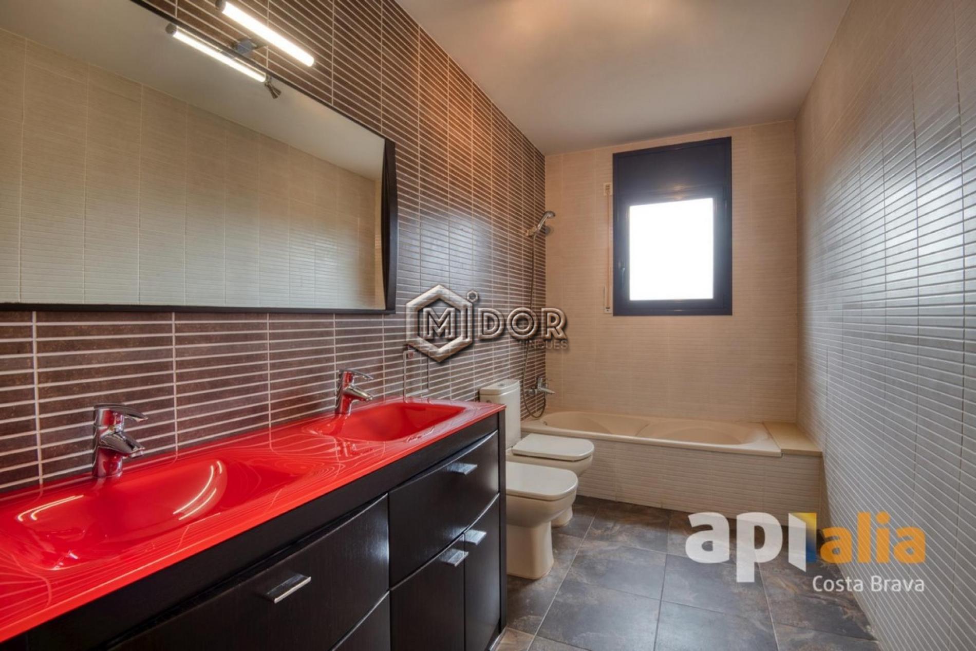 CASA AMB PISCINA I GARATGE A MAS PERE, CALONGE – COSTA BRAVA