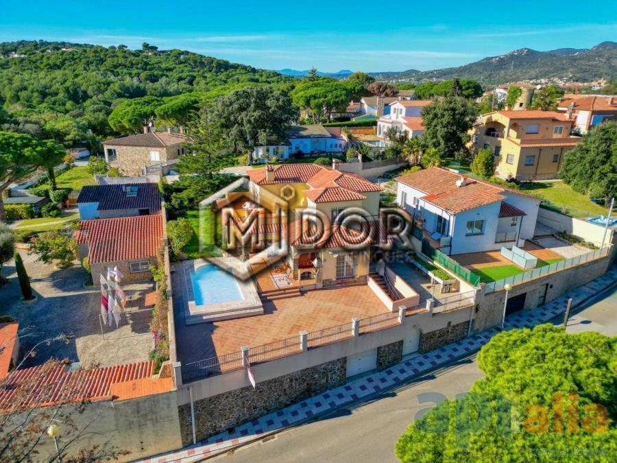CASA AMB JARDÍ I PISCINA A S'AGARÓ