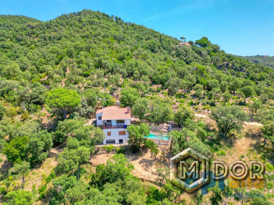 CASA AMB PISCINA A ST. MIQUEL D'ARO