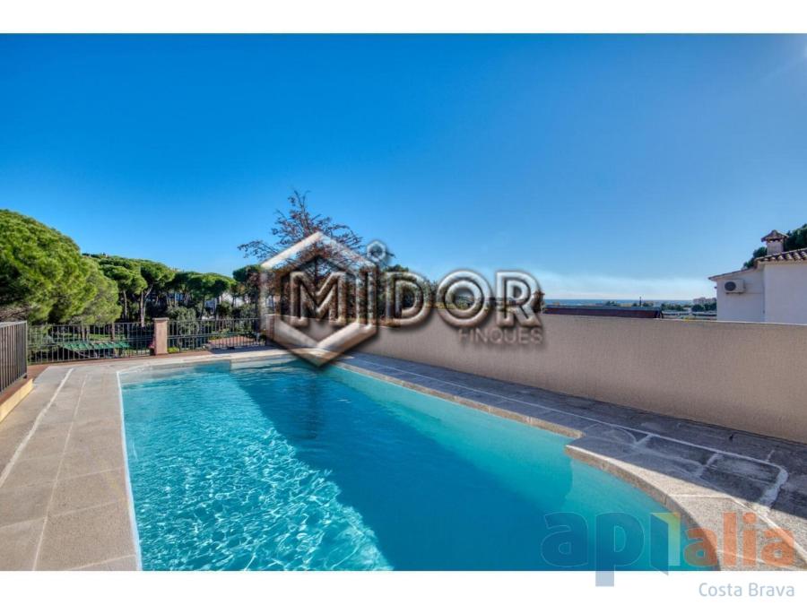 CASA AMB JARDÍ I PISCINA A S'AGARÓ