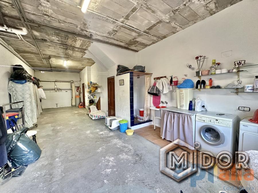 TOWNHOUSE IN THE HEART OF CASTELL-D'ARO
