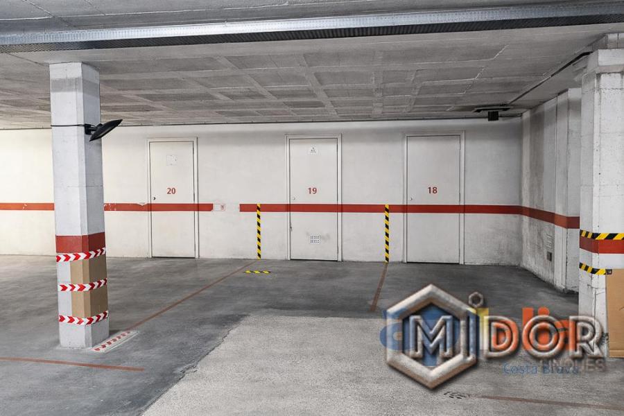 APARTAMENT A 1r LÍNIA DE MAR AMB TERRASSA