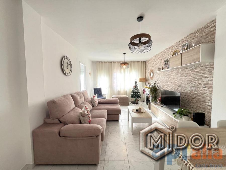 APARTAMENT A ZONA TEUA -ESTACIÓ