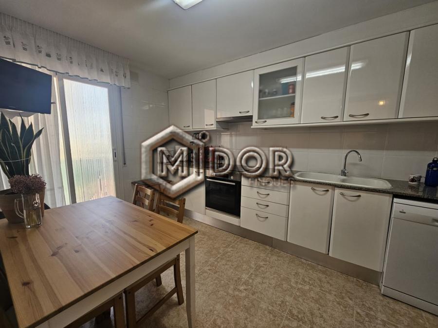 AMPLI I LLUMINÓS APARTAMENT A SANT FELIU DE GUÍXOLS (ZONA ESCLAT)