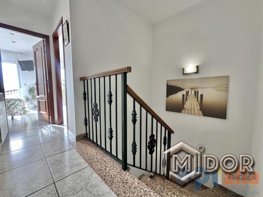 TOWNHOUSE IN THE HEART OF CASTELL-D'ARO