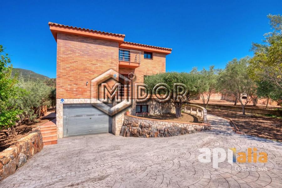 CASA AMB PISCINA I GARATGE A MAS PERE, CALONGE – COSTA BRAVA