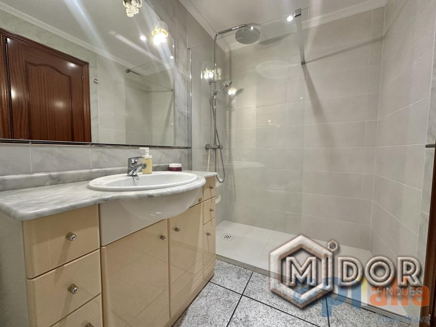TOWNHOUSE IN THE HEART OF CASTELL-D'ARO