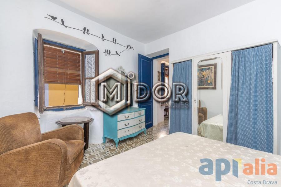 HISTORIC HOUSE IN THE HEART OF BEGUR