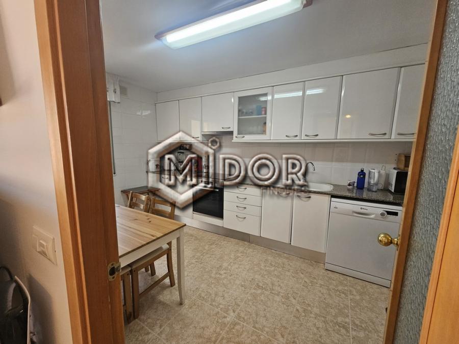 AMPLI I LLUMINÓS APARTAMENT A SANT FELIU DE GUÍXOLS (ZONA ESCLAT)