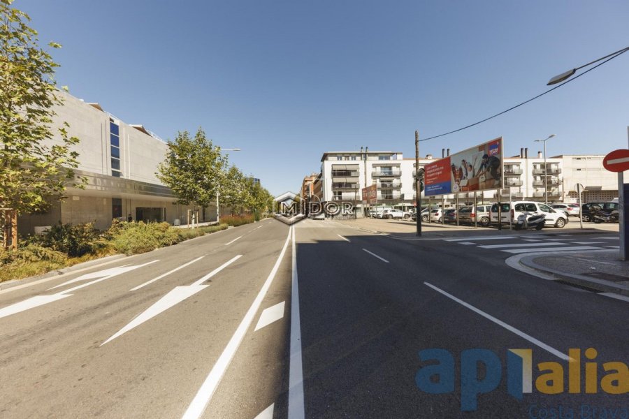 PARCEL.LA EN VENDA - GIRONA EIXAMPLE SUD / ZONA HIPERCOR