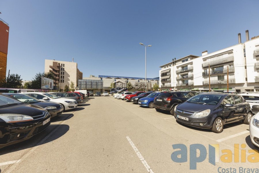 PARCEL.LA EN VENDA - GIRONA EIXAMPLE SUD / ZONA HIPERCOR