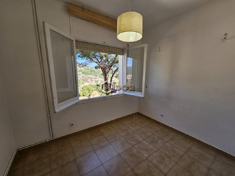 CASA ADOSSADA AMB VISTES A MAR (VOLTA AMETLLER)