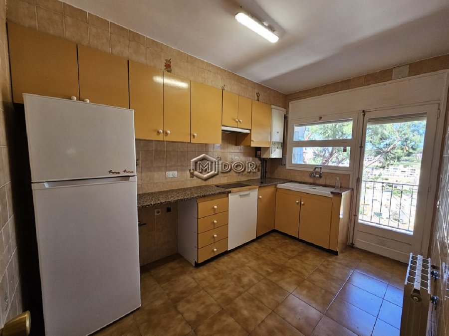 CASA ADOSSADA AMB VISTES A MAR (VOLTA AMETLLER)