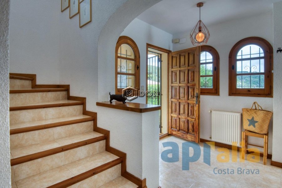 CASA EN VESCOMTAT DE CABANYES (CALONGE) - DISPOSA DE LLICÈNCIA TURÍSTICA
