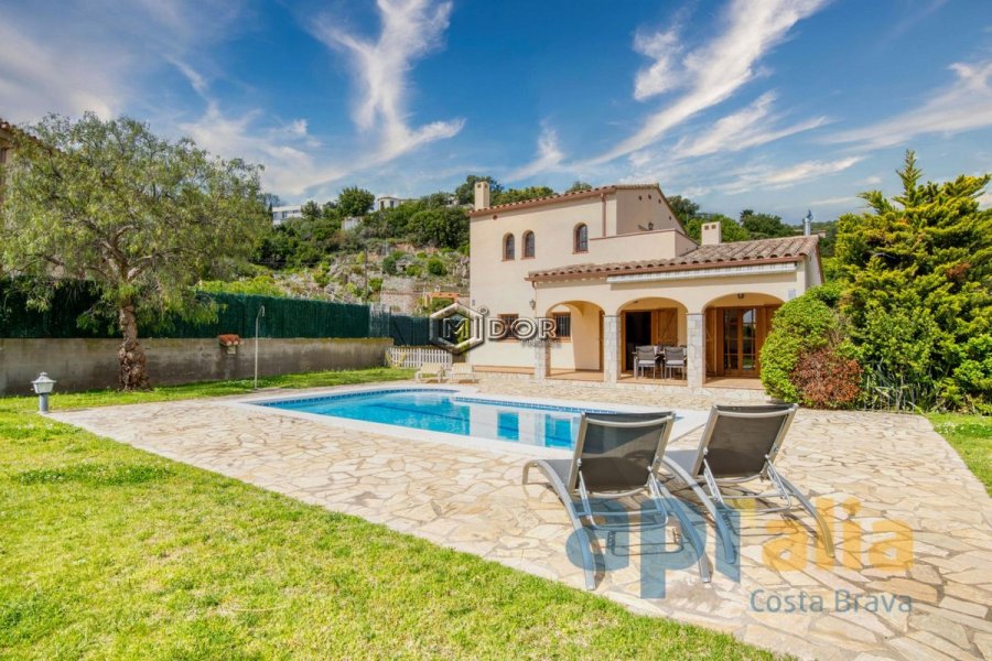 CASA EN VESCOMTAT DE CABANYES (CALONGE) - DISPOSA DE LLICÈNCIA TURÍSTICA