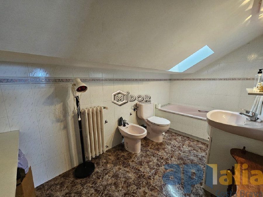 CASA ADOSSADA EN VENDA A ZONA TRANQUIL·LA DE PALAMÓS