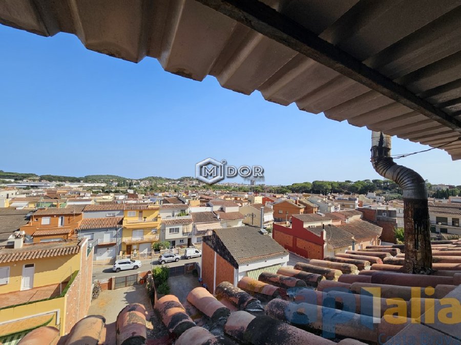 CASA ADOSSADA EN VENDA A ZONA TRANQUIL·LA DE PALAMÓS