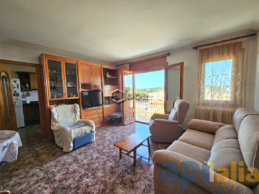 CASA ADOSSADA EN VENDA A ZONA TRANQUIL·LA DE PALAMÓS