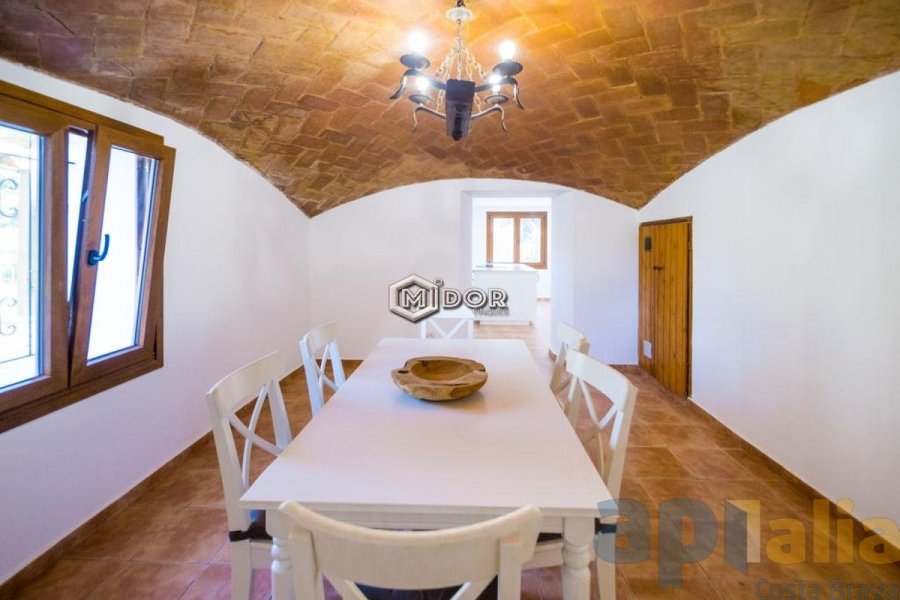 MASIA REFORMADA A ST. ANTONI DE CALONGE (ST. DANIEL)