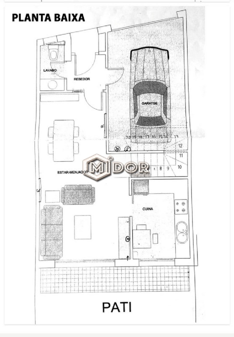CASA ADOSSADA AMB PATI I GARATGE A 2 MINUTS DE LA PLATJA