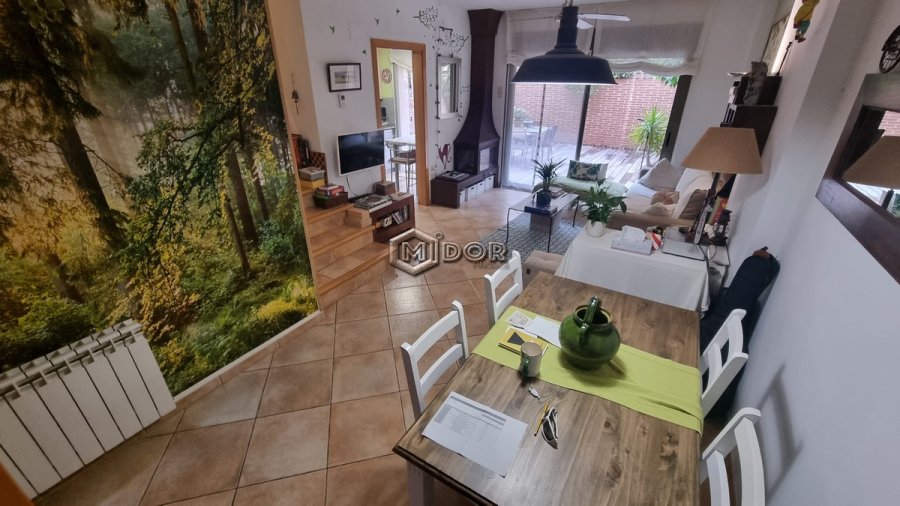 CASA ADOSSADA AMB PATI I GARATGE A 2 MINUTS DE LA PLATJA