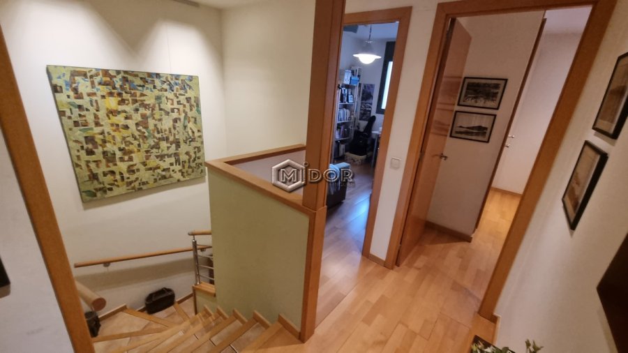 CASA ADOSSADA AMB PATI I GARATGE A 2 MINUTS DE LA PLATJA