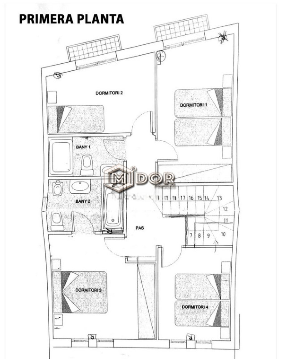 CASA ADOSSADA AMB PATI I GARATGE A 2 MINUTS DE LA PLATJA