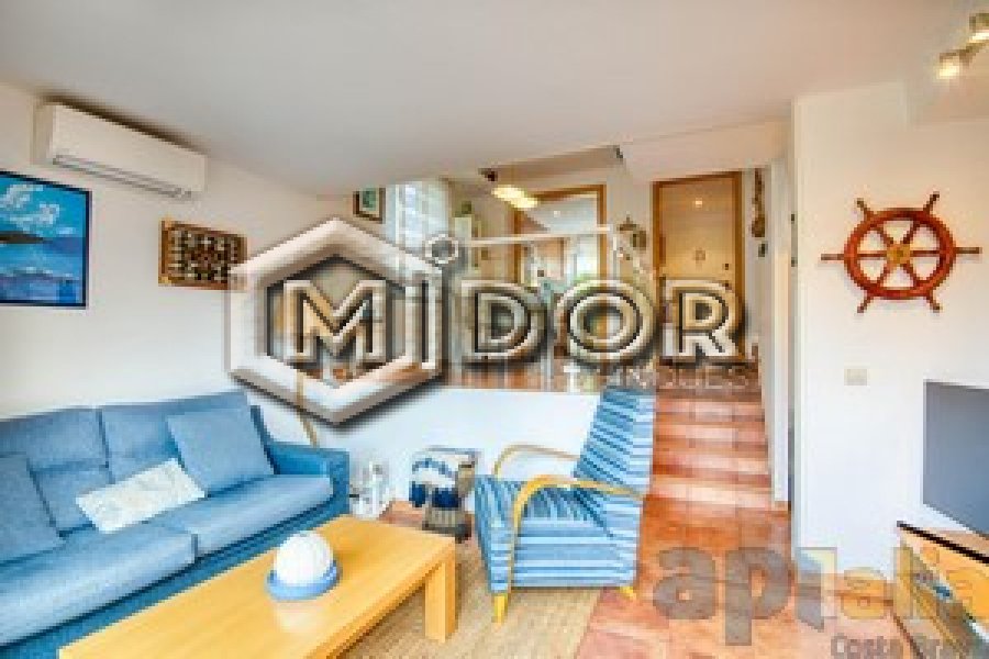 CASA ADOSSADA AMB JARDI I PISCINA A URB. TREUMAL (PLATJA D'ARO)