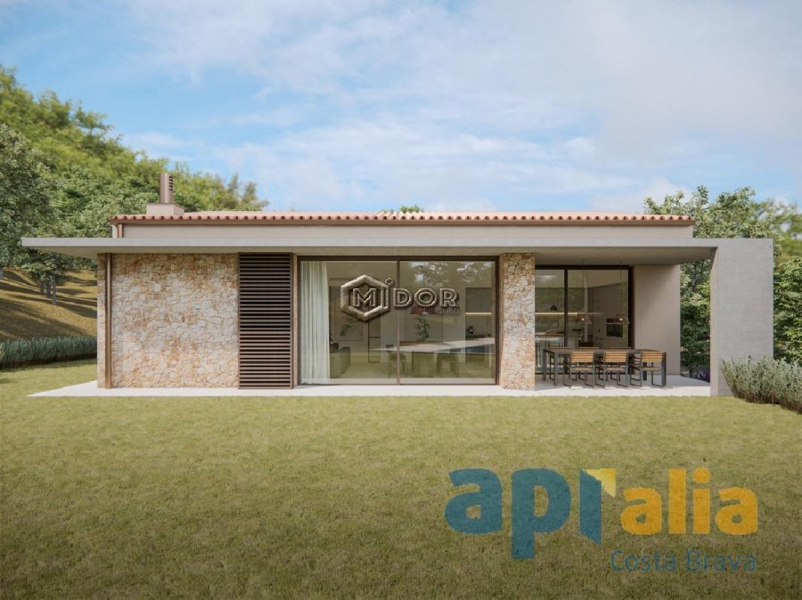 CASA D'OBRA NOVA DE DISENY A CALONGE