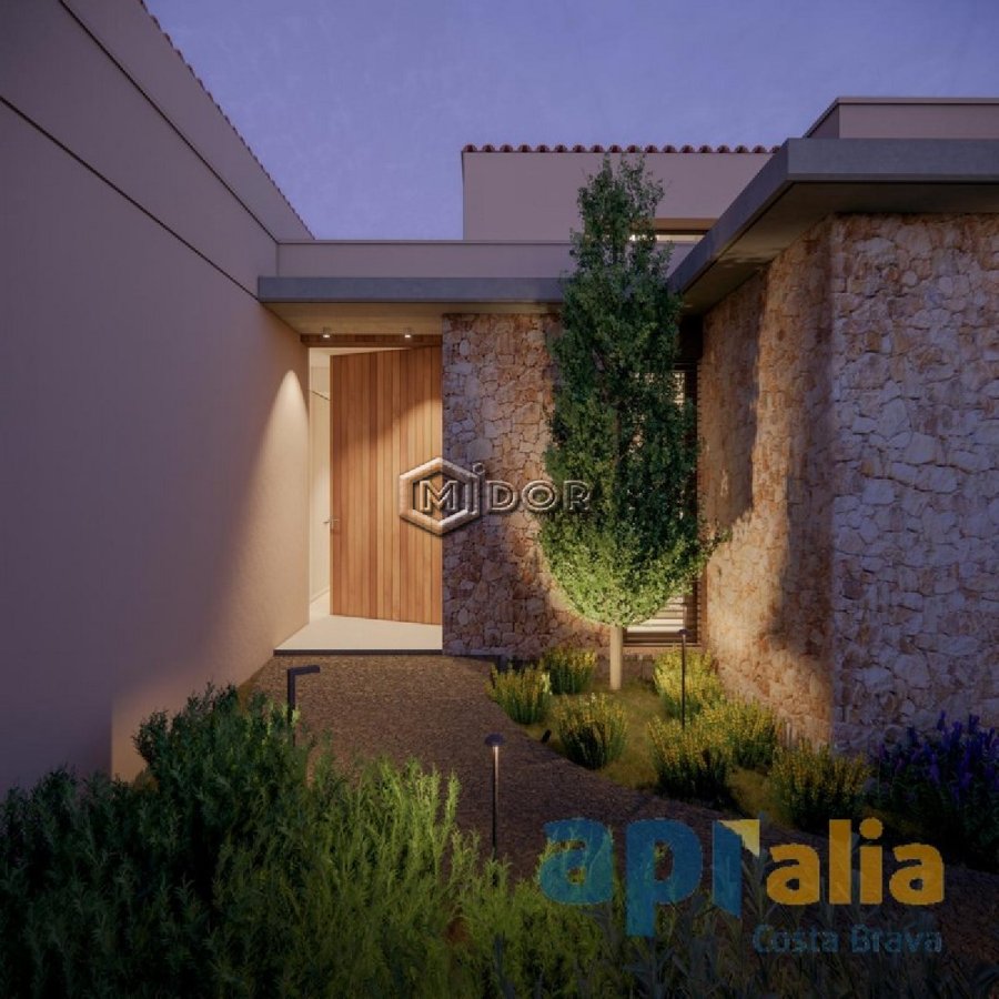 CASA D'OBRA NOVA DE DISENY A CALONGE