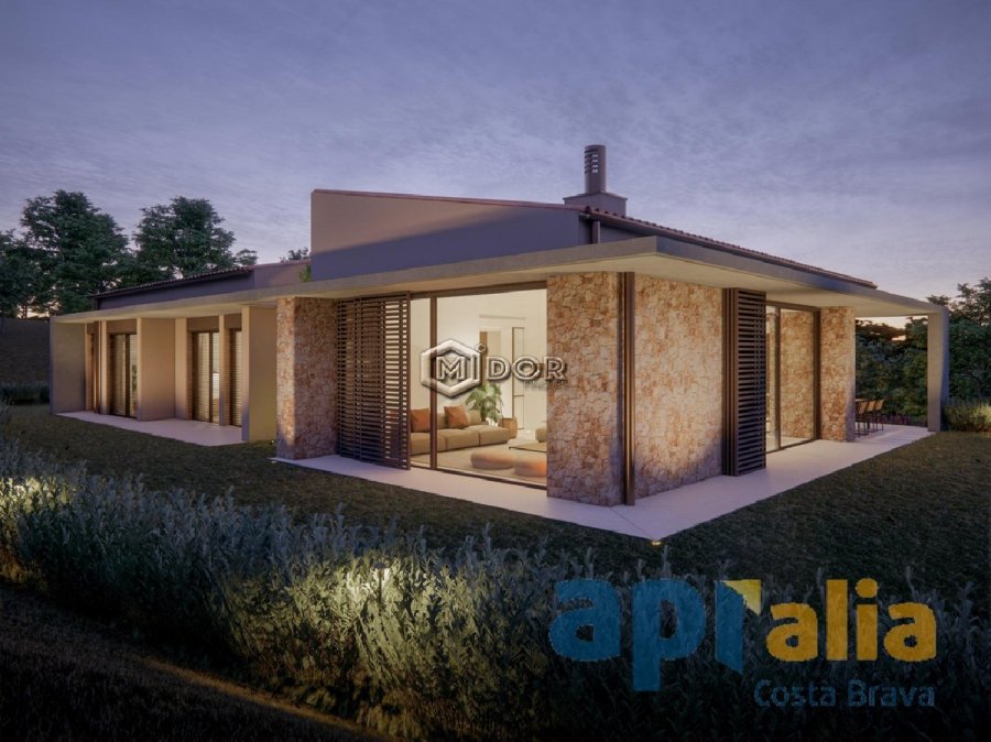 CASA D'OBRA NOVA DE DISENY A CALONGE