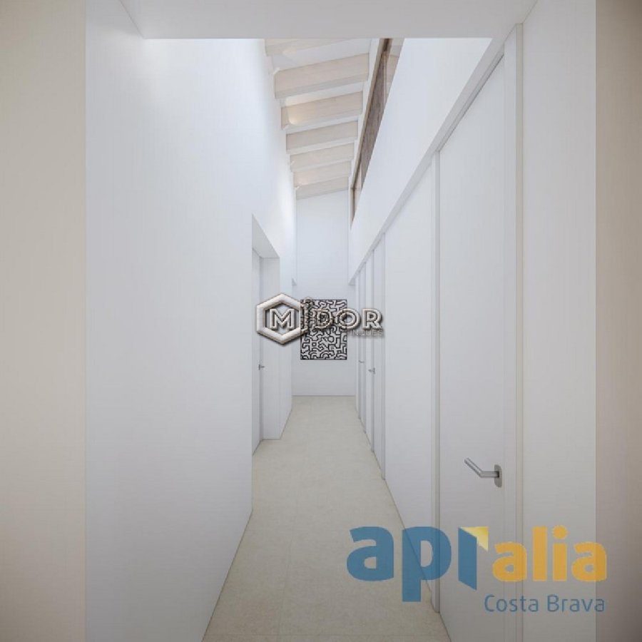 CASA D'OBRA NOVA DE DISENY A CALONGE