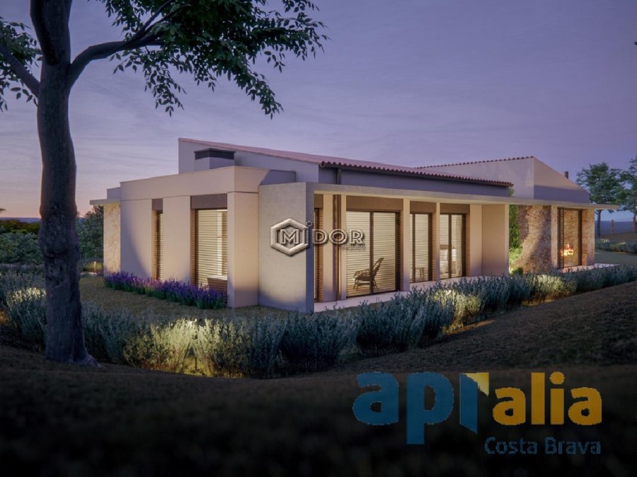 CASA D'OBRA NOVA DE DISENY A CALONGE