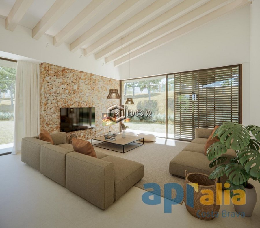 CASA D'OBRA NOVA DE DISENY A CALONGE