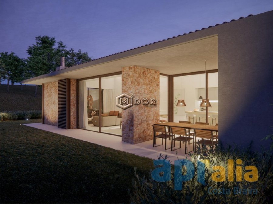 CASA D'OBRA NOVA DE DISENY A CALONGE