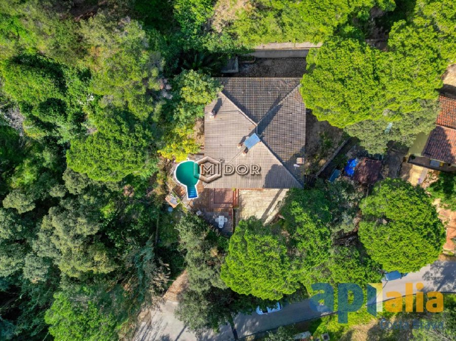 CASA AMB PISCINA EN URB. CASA NOVA (ST. FELIU DE GUIXOLS)